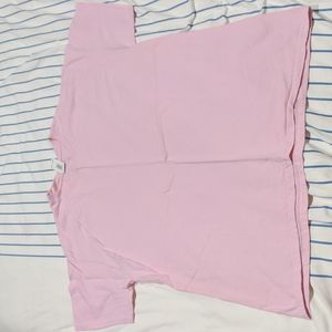 Pink, lightly worn Gildan t-shirt